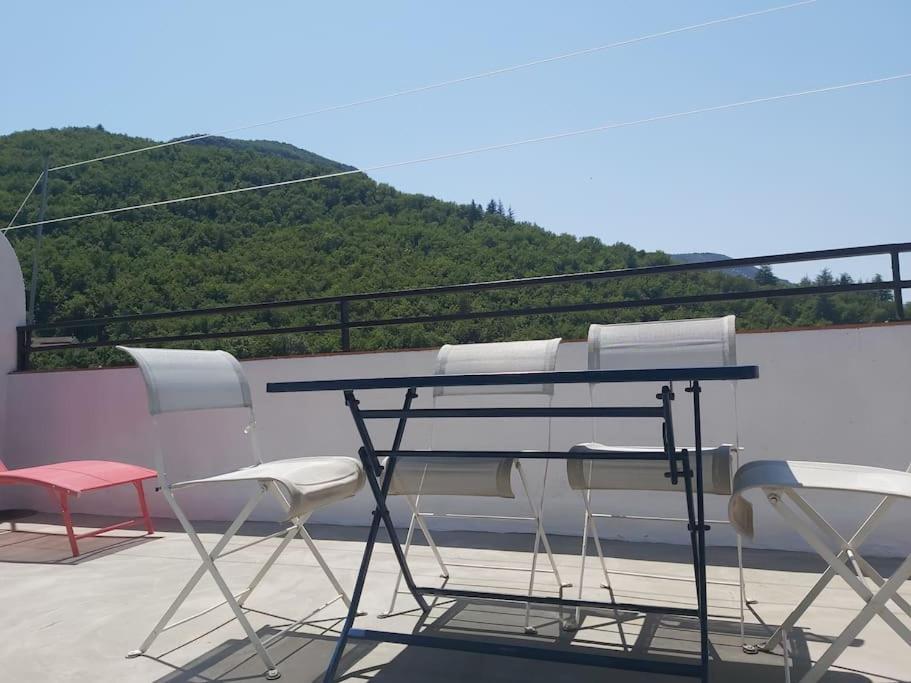 Superbe Appartement Au Coeur Des Cevennes Avèze Exterior foto